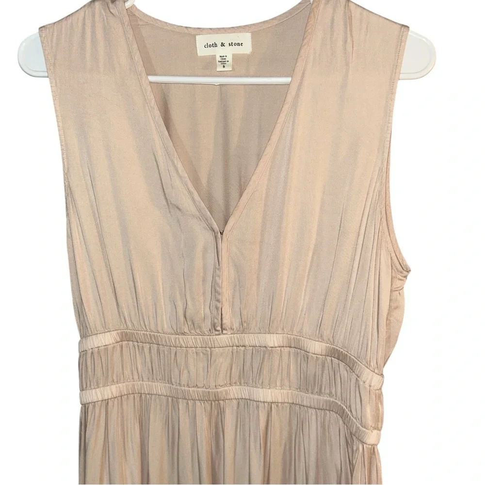 Anthropologie Cloth & Stone Sleeveless Deep-V Dress size small